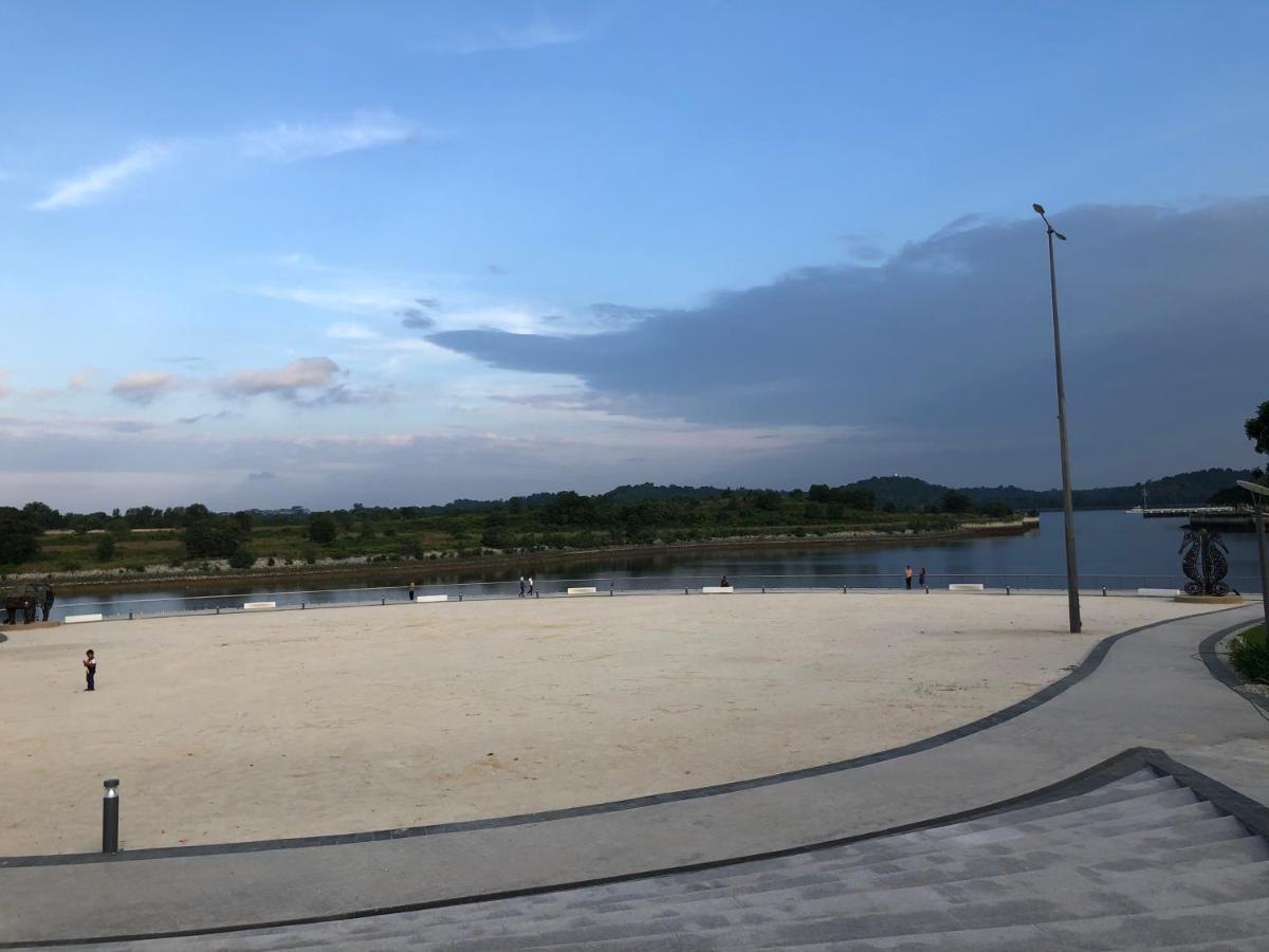 Teega Residence @ Cosy Seafront Living Nusajaya  Buitenkant foto