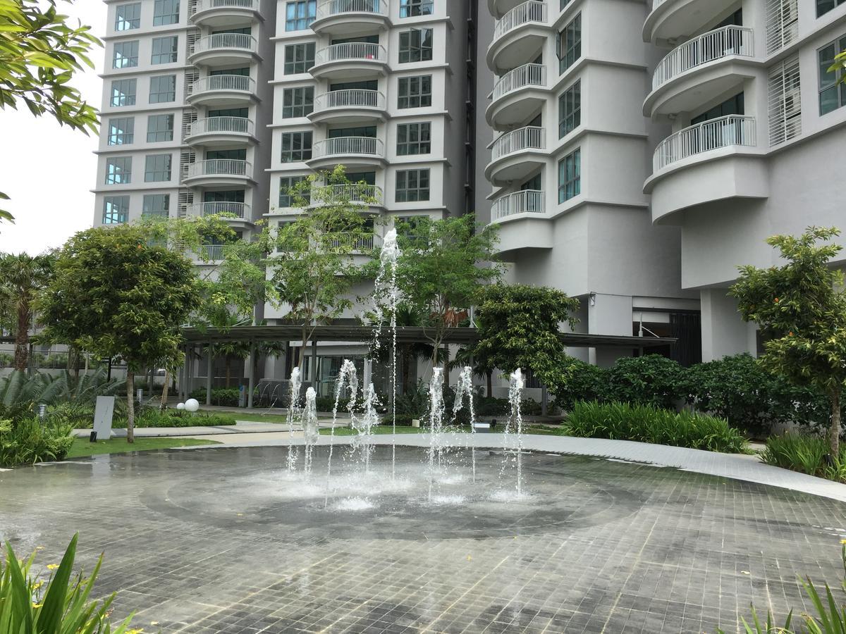 Teega Residence @ Cosy Seafront Living Nusajaya  Buitenkant foto